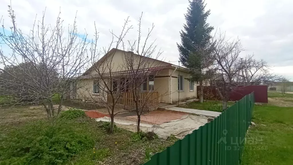Дом в Саратовская область, Энгельсский район, с. Терновка Набережная ... - Фото 1