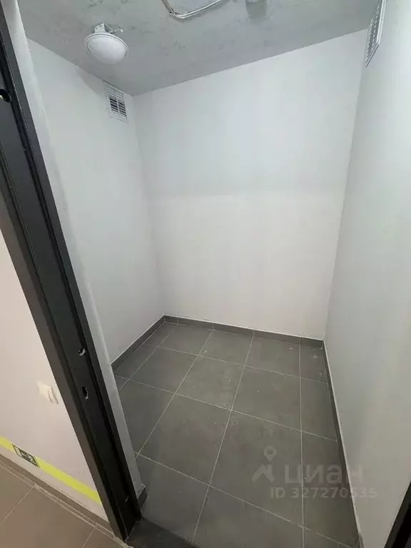 Гараж в Санкт-Петербург ул. Маршала Казакова, 21к3 (10 м) - Фото 1