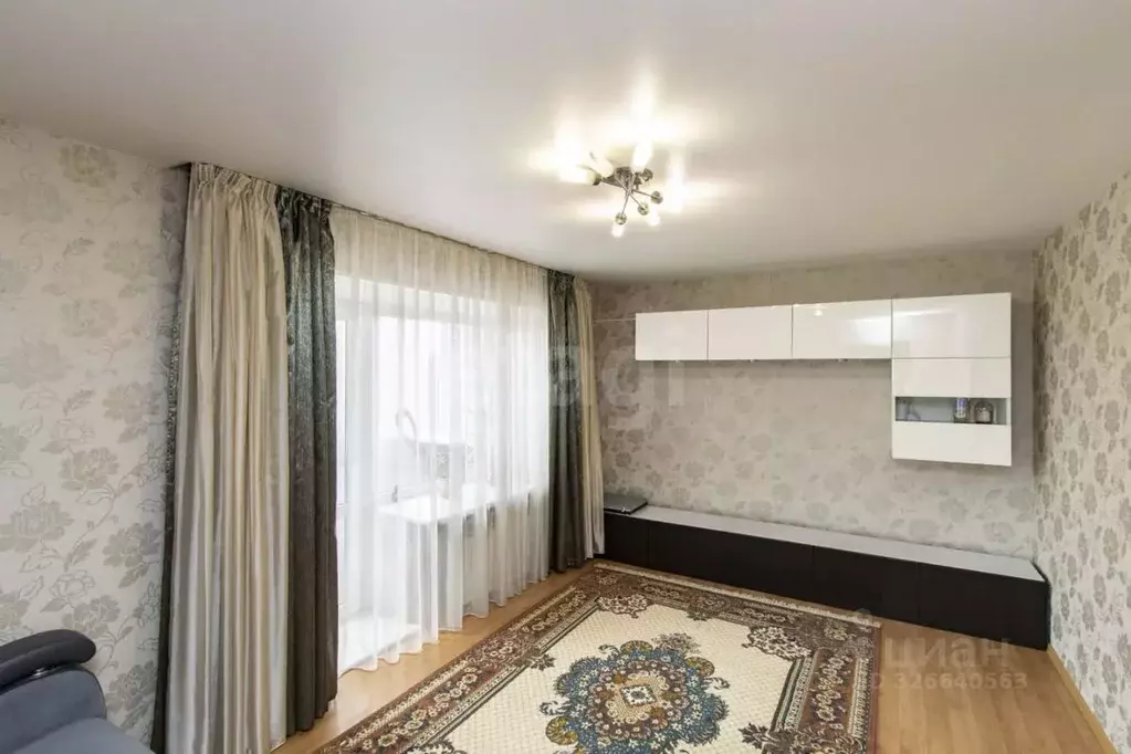 3-к кв. Тюменская область, Тюмень ул. Республики, 90 (59.0 м) - Фото 1