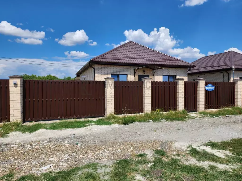 Дом в Краснодарский край, Динской район, Новотитаровская ст-ца ул. ... - Фото 1