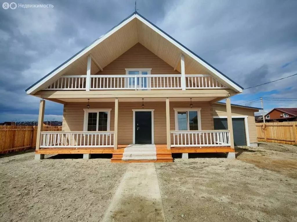 Дом в село Хомутово, Лиловая улица (220 м) - Фото 1