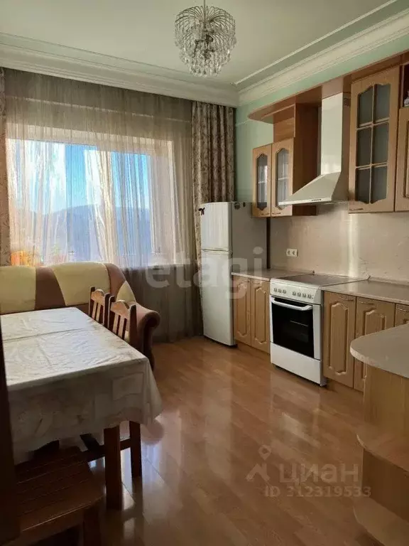 3-к кв. Приморский край, Владивосток ул. Кирова, 25А (85.0 м) - Фото 1