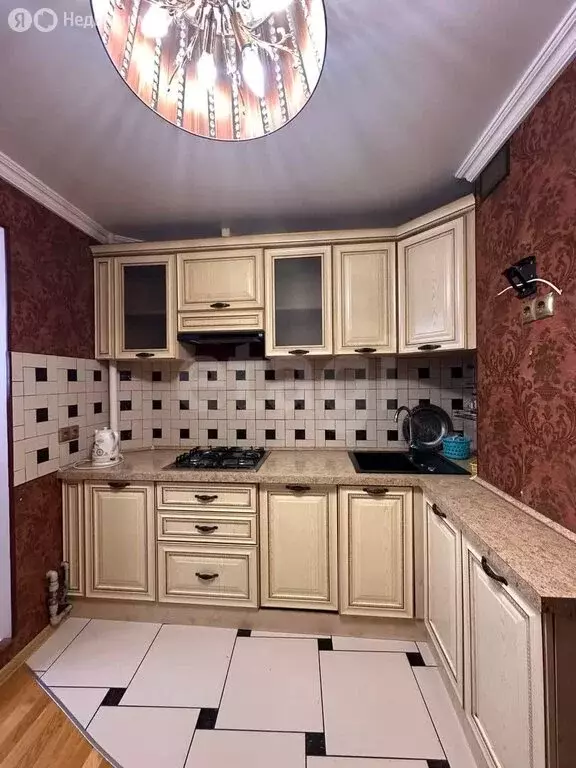 3-комнатная квартира: Белгород, улица Есенина, 54 (70 м) - Фото 0