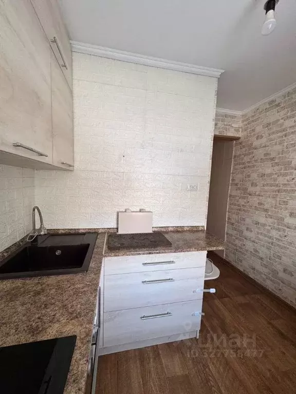 3-к кв. Хакасия, Усть-Абакан рп ул. Волкова, 7 (50.0 м) - Фото 2