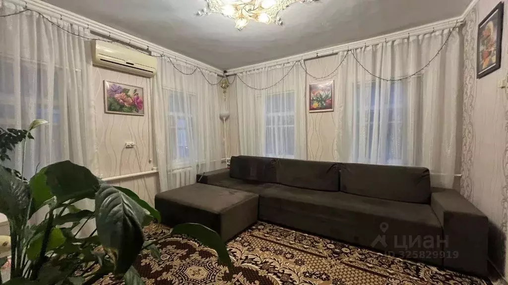 Дом в Краснодарский край, Лабинск ул. Мечникова (50 м) - Фото 2