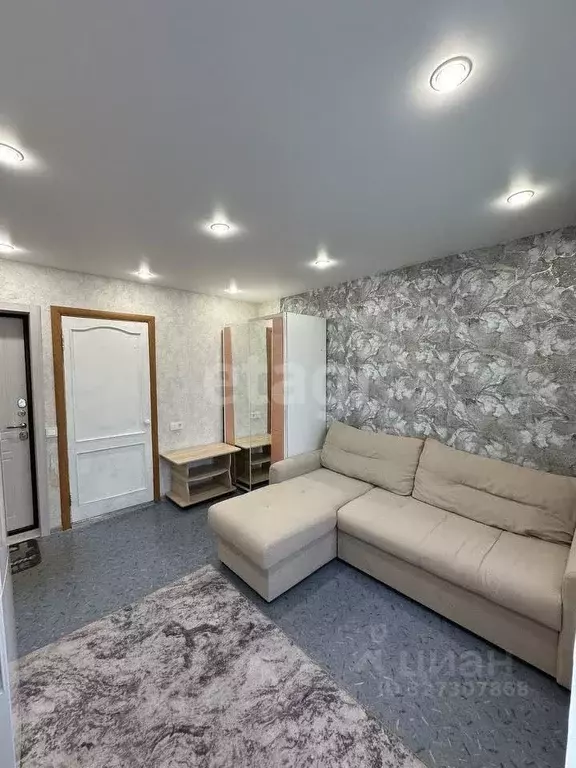 Комната Тюменская область, Тюмень ул. 50 лет Октября, 63а (12.9 м) - Фото 1