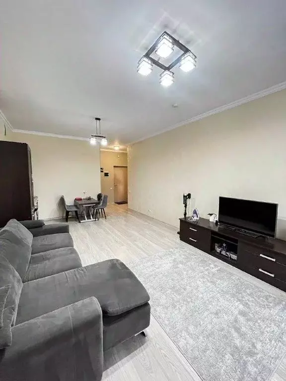 2-к кв. Красноярский край, Красноярск ул. Авиаторов, 21 (61.5 м) - Фото 1