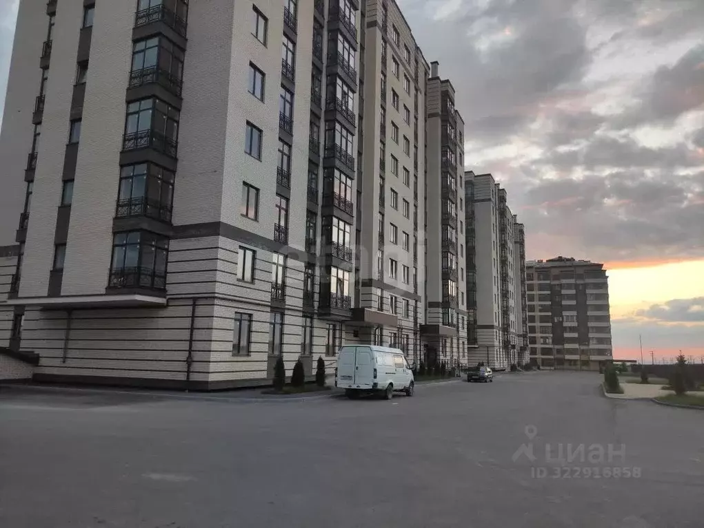 3-к кв. Северная Осетия, Владикавказ ул. Астана Кесаева, 44Вк6 (78.5 ... - Фото 1