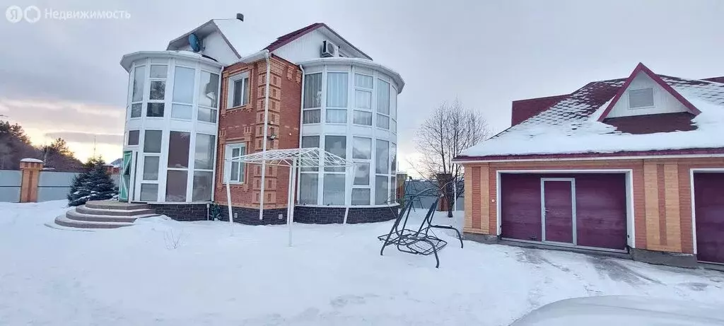 Дом в Минусинск, улица Братьев Беляевых (259.4 м) - Фото 0