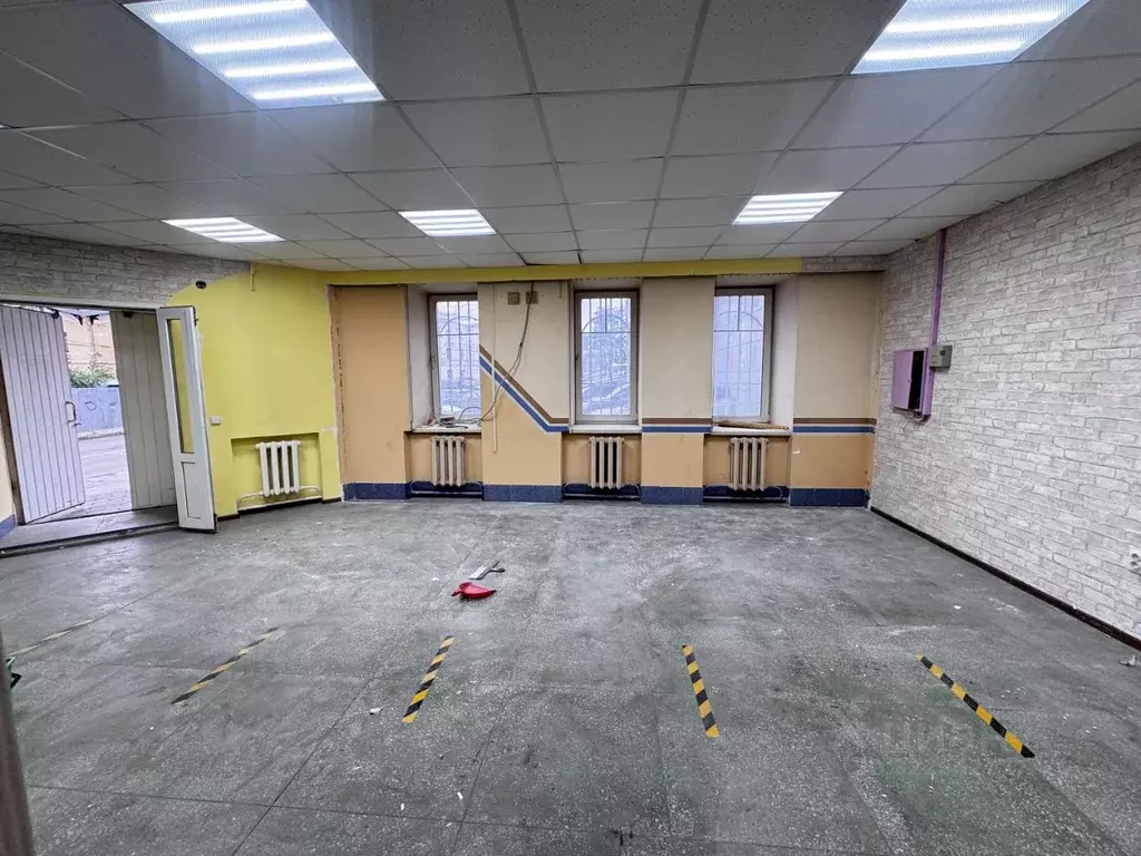 Помещение свободного назначения в Калужская область, Калуга ул. ... - Фото 2