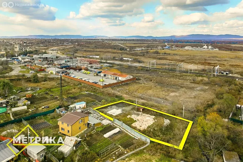 Участок в Артём, 9-я Рудничная улица, 12 (12 м) - Фото 1