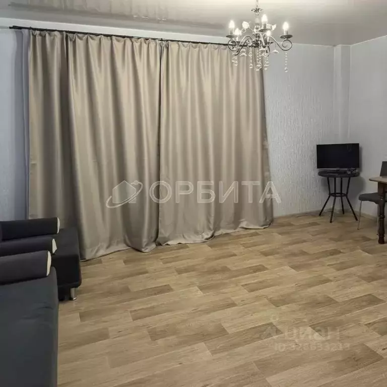 Студия Тюменская область, Тюмень Кремлевская ул., 112к1 (29.0 м) - Фото 1