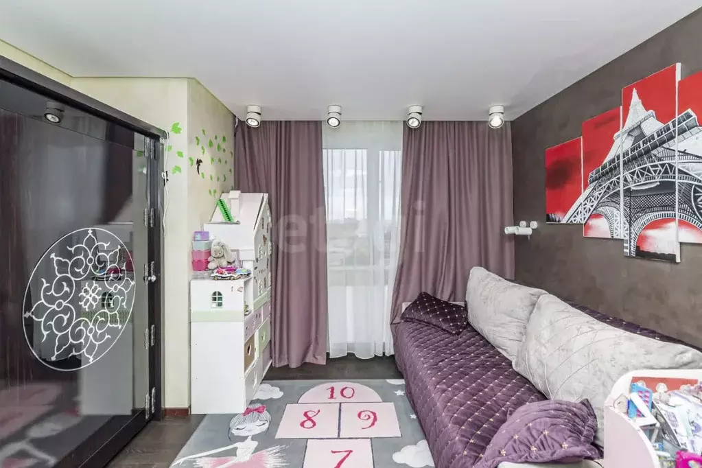 2-к кв. Ханты-Мансийский АО, Сургут Университетская ул., 11 (69.9 м) - Фото 1