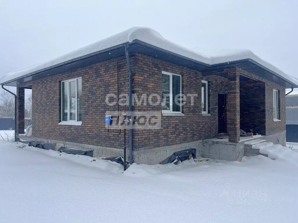 Дом в Пермский край, Добрянский муниципальный округ, Полазна рп ул. ... - Фото 1