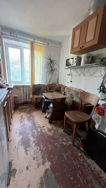 Комната 10 м в 1-к., 2/2 эт. - Фото 0