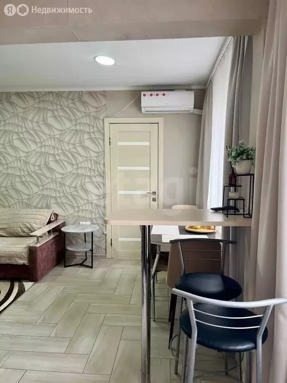 3-комнатная квартира: Омск, 3-й микрорайон, улица Путилова, 11А (60 м) - Фото 1