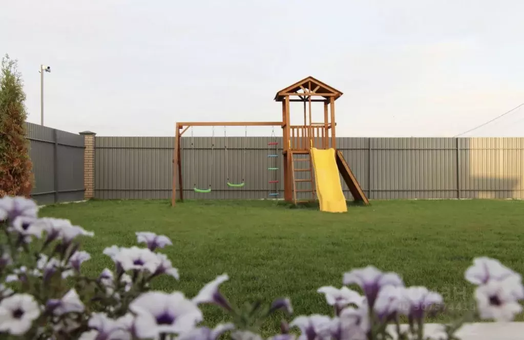 Дом в Самарская область, Волжский район, Лопатино с/пос, пос. ... - Фото 1