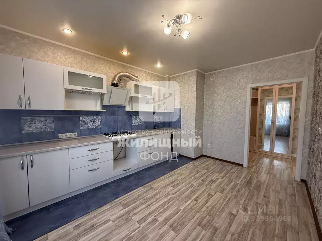 3-к кв. Саратовская область, Энгельс Степная ул., 57 (88.0 м) - Фото 1