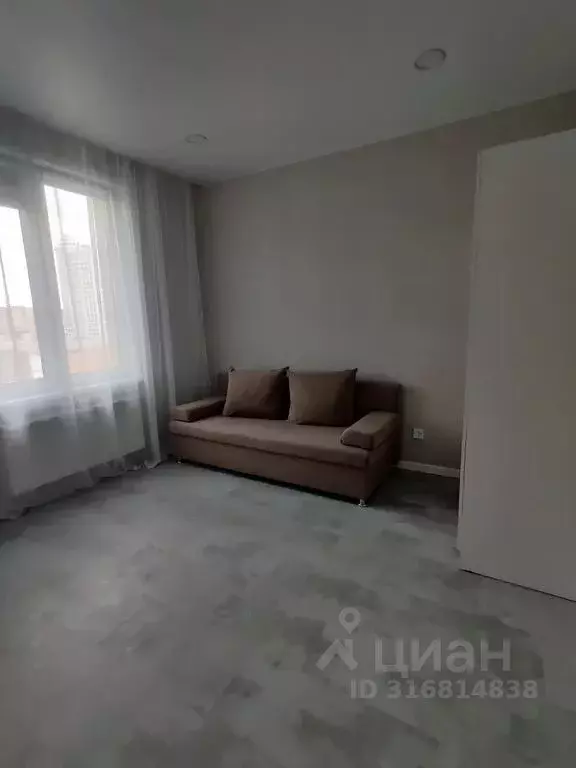 1-к кв. Тюменская область, Тюмень Профсоюзная ул., 61 (42.0 м) - Фото 1