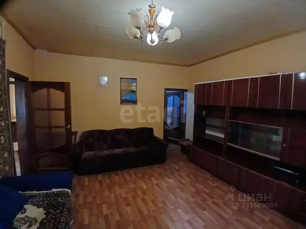3-к кв. Белгородская область, Валуйки ул. Дзержинского, 6 (65.4 м) - Фото 1