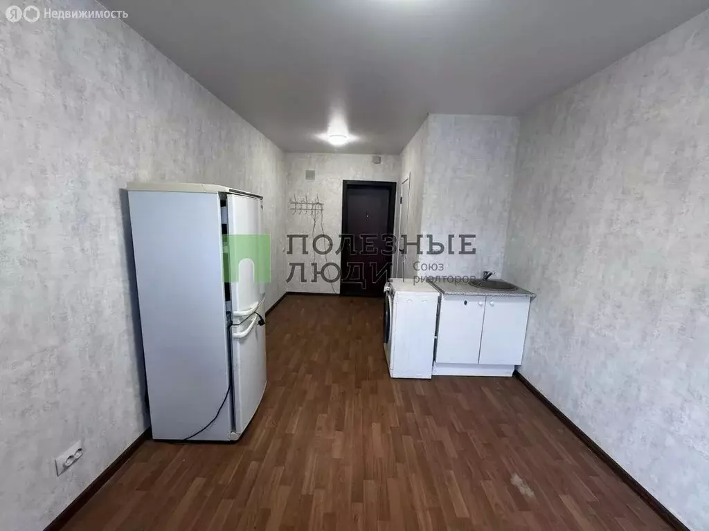 Квартира-студия: Ижевск, улица Ворошилова, 1 (17.1 м) - Фото 1