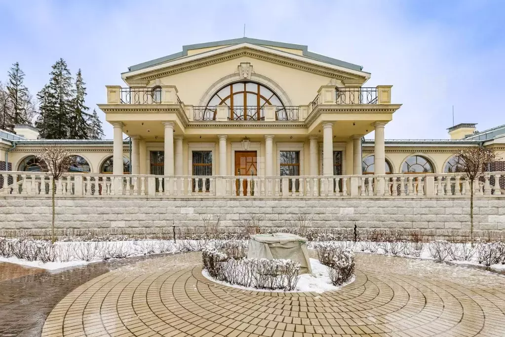 Дом в Московская область, Одинцовский городской округ, пос. ... - Фото 1