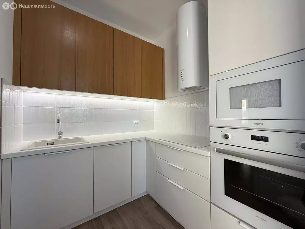 2-комнатная квартира: Екатеринбург, Новосинарский бульвар, 7 (47.7 м) - Фото 1