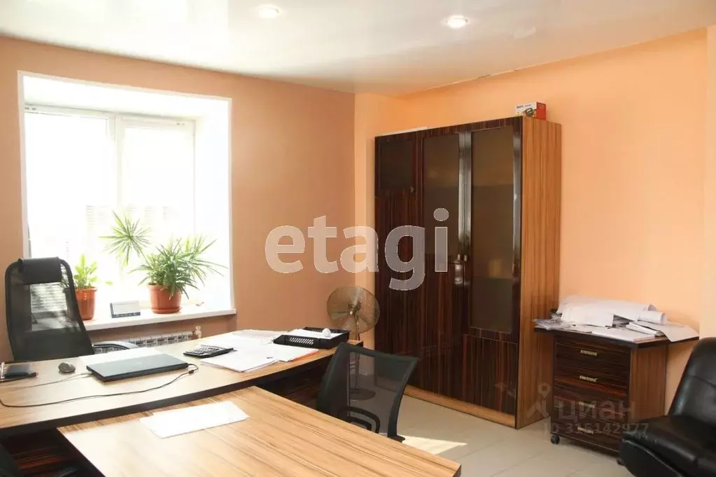 Офис в Архангельская область, Котлас ул. Луначарского, 4 (82 м) - Фото 1