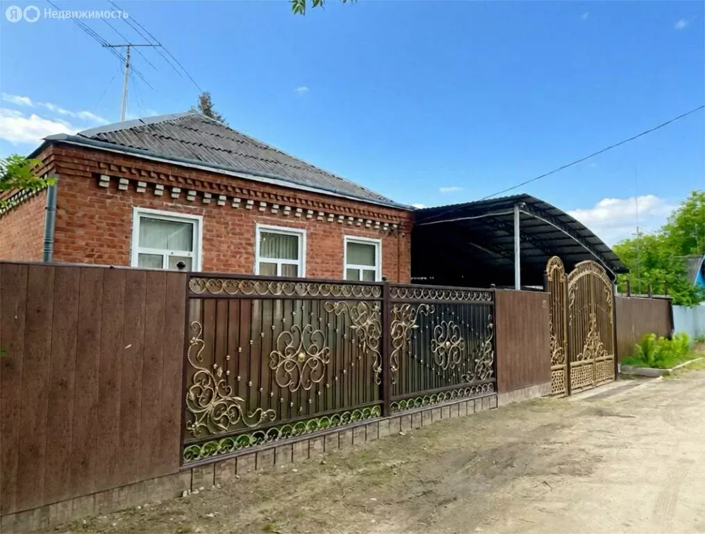 Дом в Лабинск, улица 40 лет Октября (83 м) - Фото 1