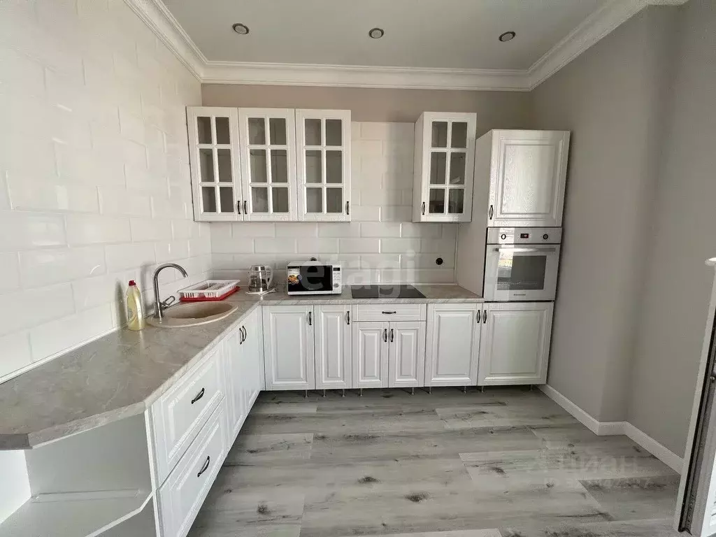 2-к кв. Тюменская область, Тюмень Орловская ул., 58 (80.0 м) - Фото 1