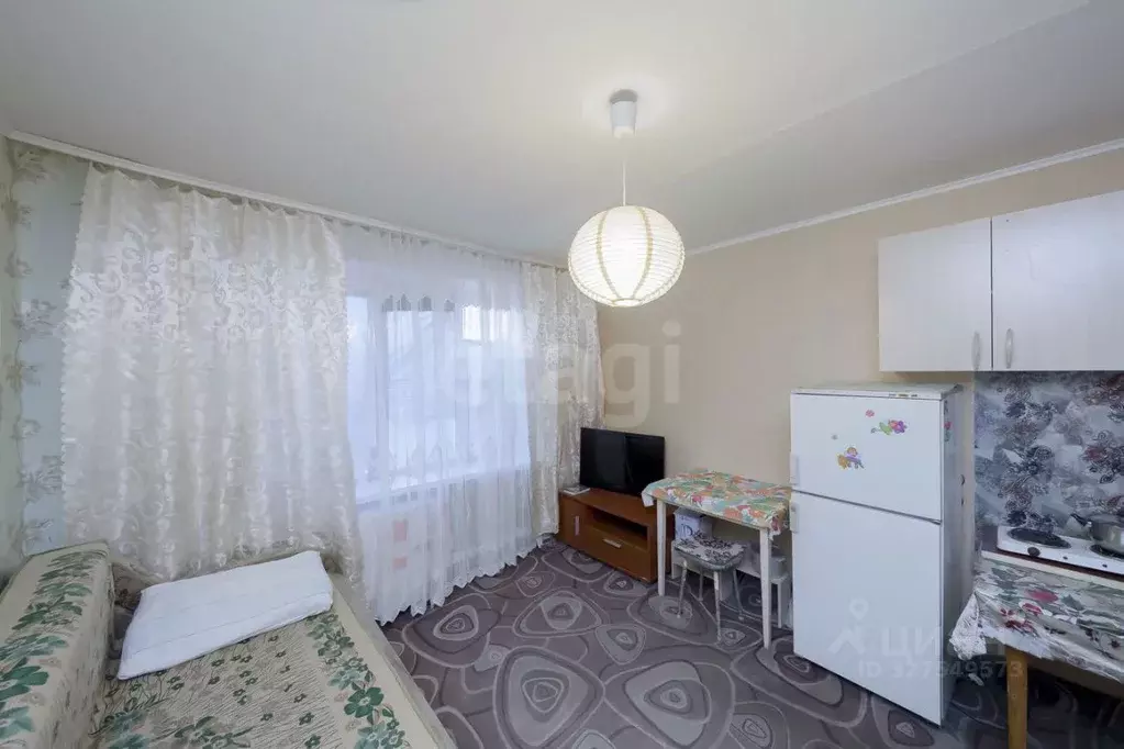 Комната Тюменская область, Тюмень Олимпийская ул., 27 (13.0 м) - Фото 1