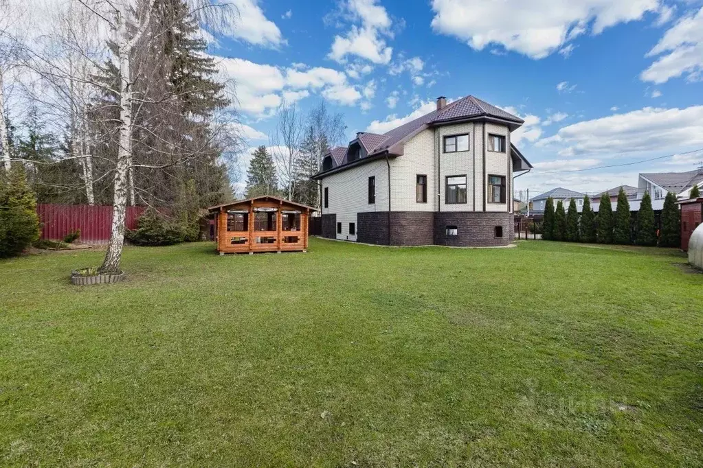 Дом в Московская область, Химки городской округ, д. Лугинино ул. ... - Фото 1