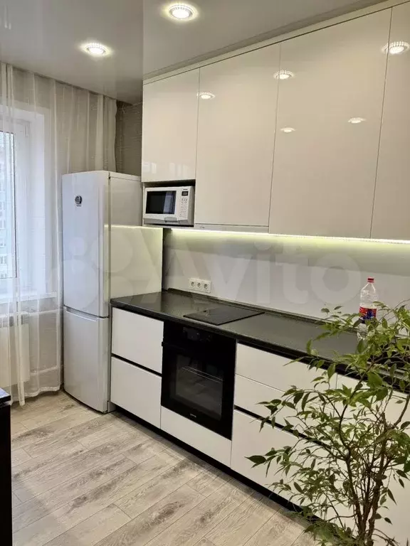 1-к. квартира, 40 м, 7/10 эт. - Фото 0