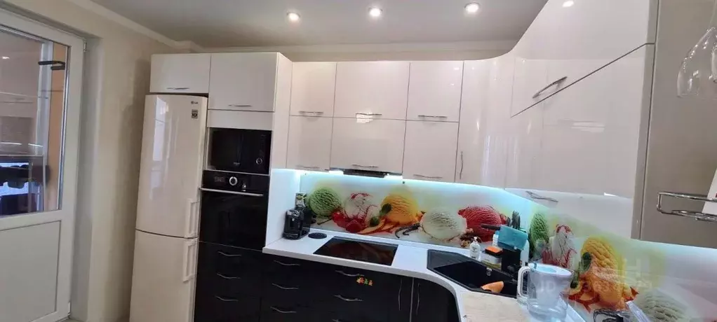 2-к кв. Белгородская область, Старый Оскол Дубрава мкр, 3 кв-л, 12 ... - Фото 2