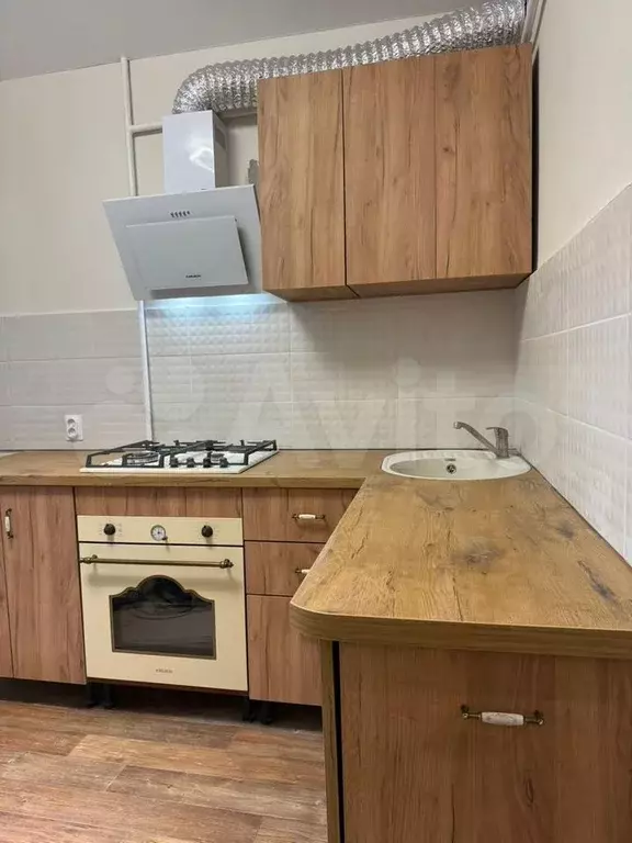 2-к. квартира, 55 м, 1/5 эт. - Фото 0