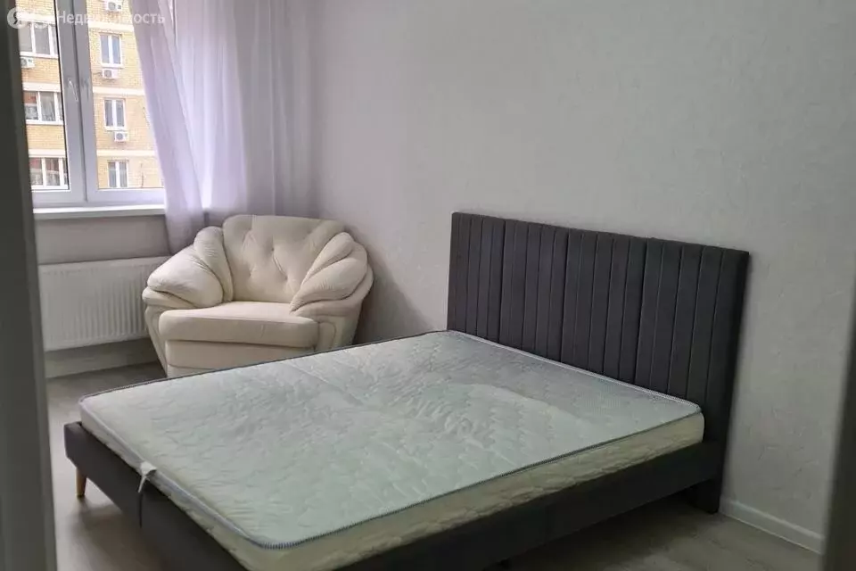 2-комнатная квартира: Краснодар, улица Цезаря Куникова, 24к3 (52 м) - Фото 0