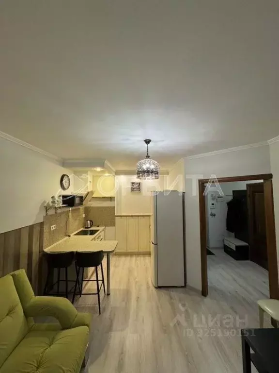 1-к кв. Тюменская область, Тюмень ул. 50 лет Октября, 57А (37.4 м) - Фото 2