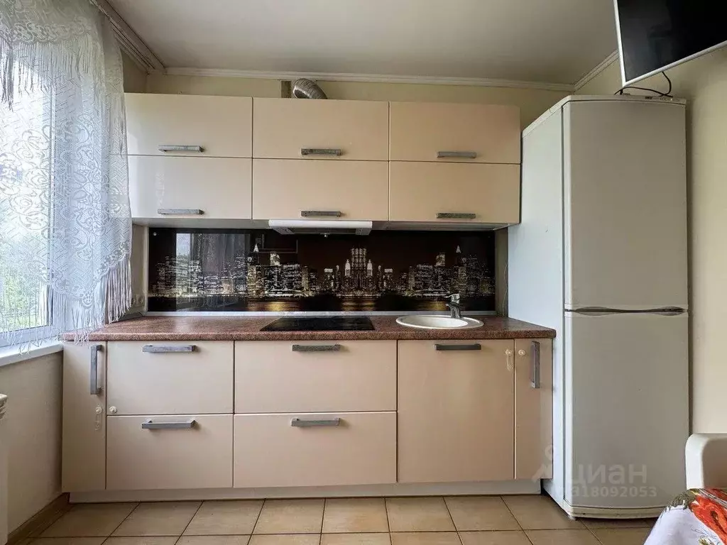 3-к кв. Новосибирская область, Новосибирск ул. Петухова, 38/1 (63.0 м) - Фото 0