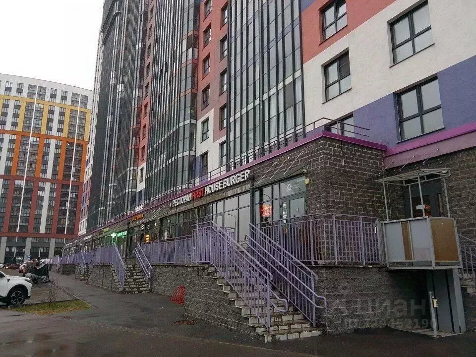Торговая площадь в Санкт-Петербург Комендантский просп., 61 (155 м) - Фото 1