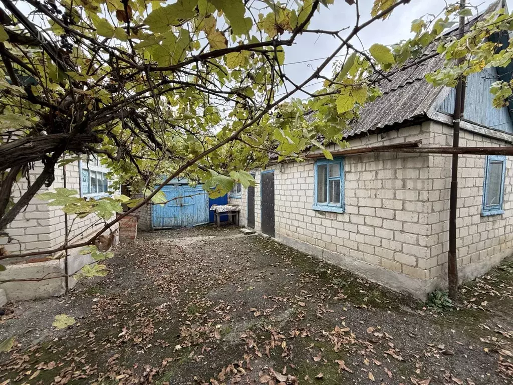 Дом в Ставропольский край, Георгиевский муниципальный округ, пос. ... - Фото 2