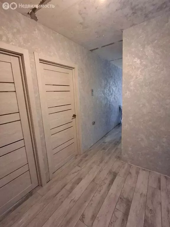 3-комнатная квартира: Братск, улица Кирова, 22 (61.8 м) - Фото 1