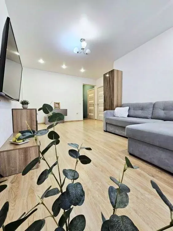 3-к кв. Иркутская область, Иркутск ул. Бородина, 56 (84.3 м) - Фото 0