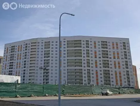 Квартира-студия: Тюмень, улица Новосёлов, 113 (27.3 м) - Фото 0
