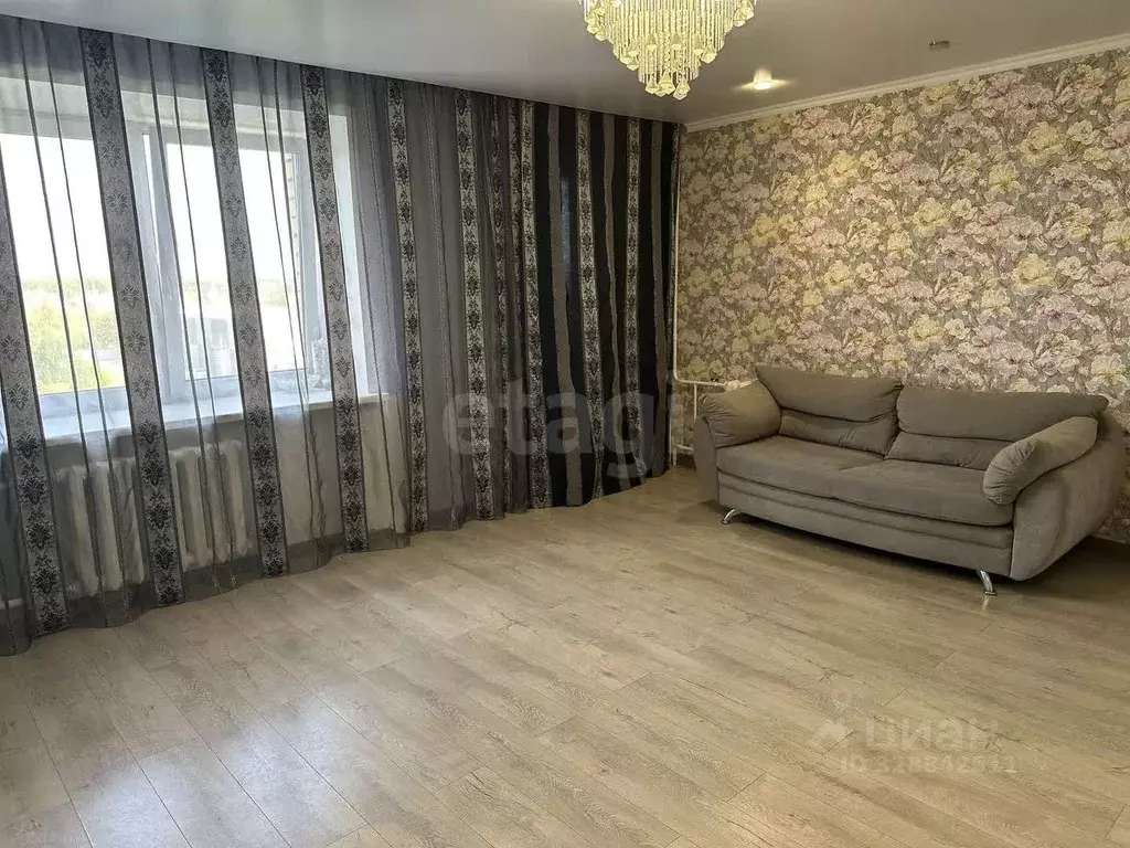 2-к кв. Тюменская область, Тюмень ул. Избышева, 8 (65.3 м) - Фото 2