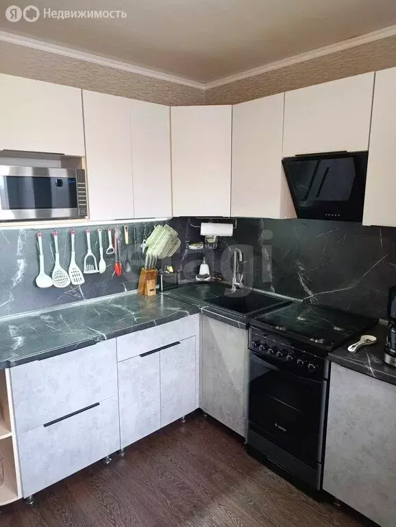 2-комнатная квартира: Нижний Тагил, улица Хохрякова, 22 (49.2 м) - Фото 1