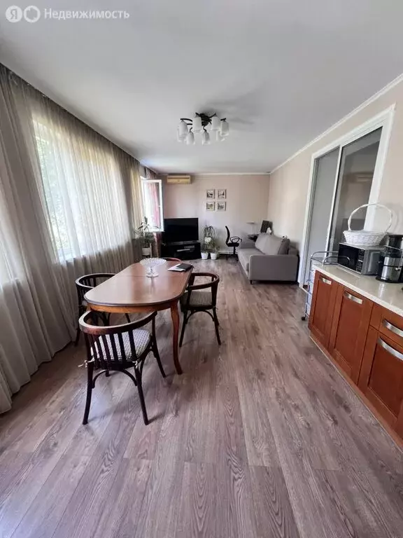 3-комнатная квартира: Махачкала, улица Магомета Гаджиева, 184 (80 м) - Фото 2