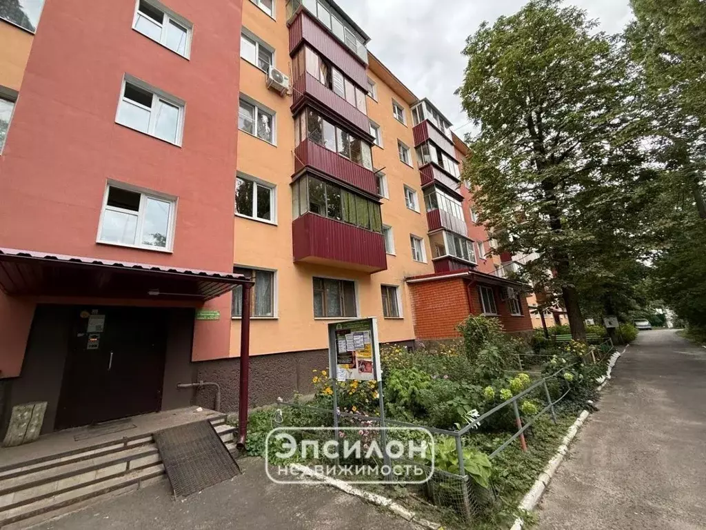 3-к кв. Курская область, Курск Краснознаменная ул., 20Б (56.4 м) - Фото 0