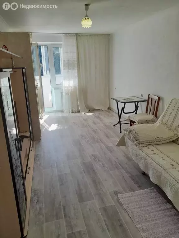 1-комнатная квартира: Лазаревское, улица Малышева, 7 (50 м) - Фото 1