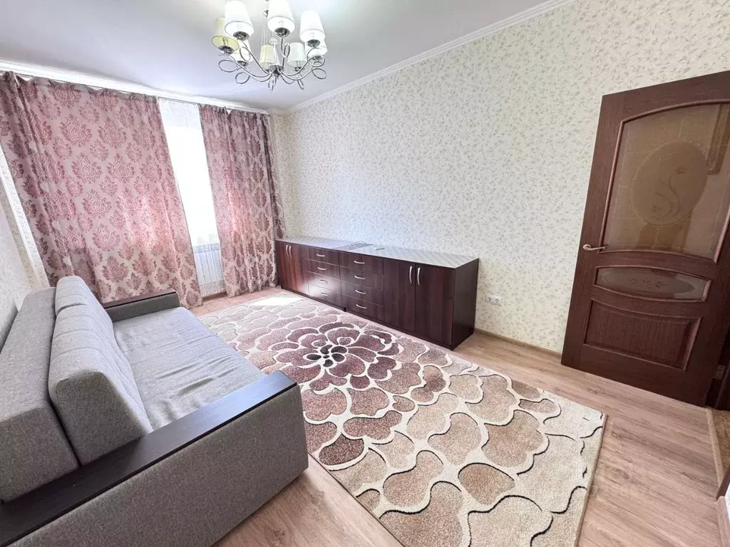 1-к кв. Ростовская область, Ростов-на-Дону Стабильная ул., 7 (43.0 м) - Фото 0