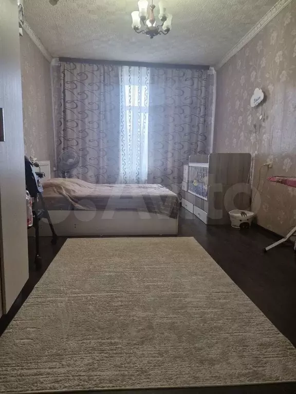 Комната 18,7 м в 9-к., 7/7 эт. - Фото 1